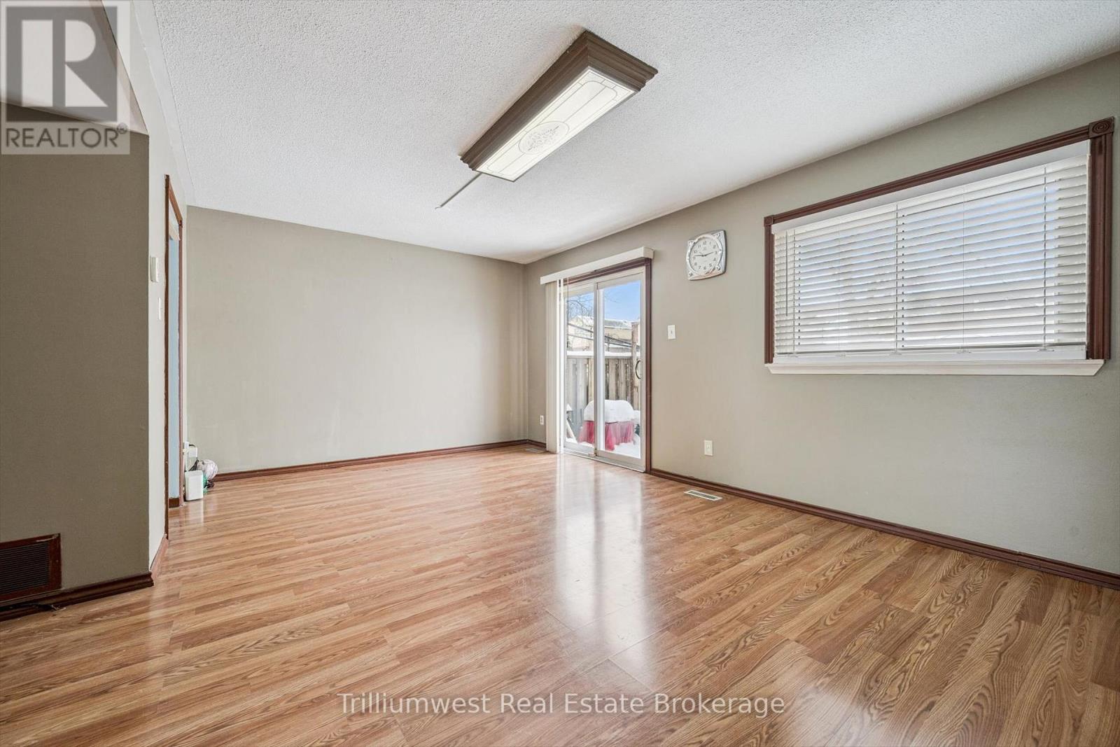 49 - 900 Central Park Drive, Brampton, Ontario  L6S 3J6 - Photo 8 - W12762242