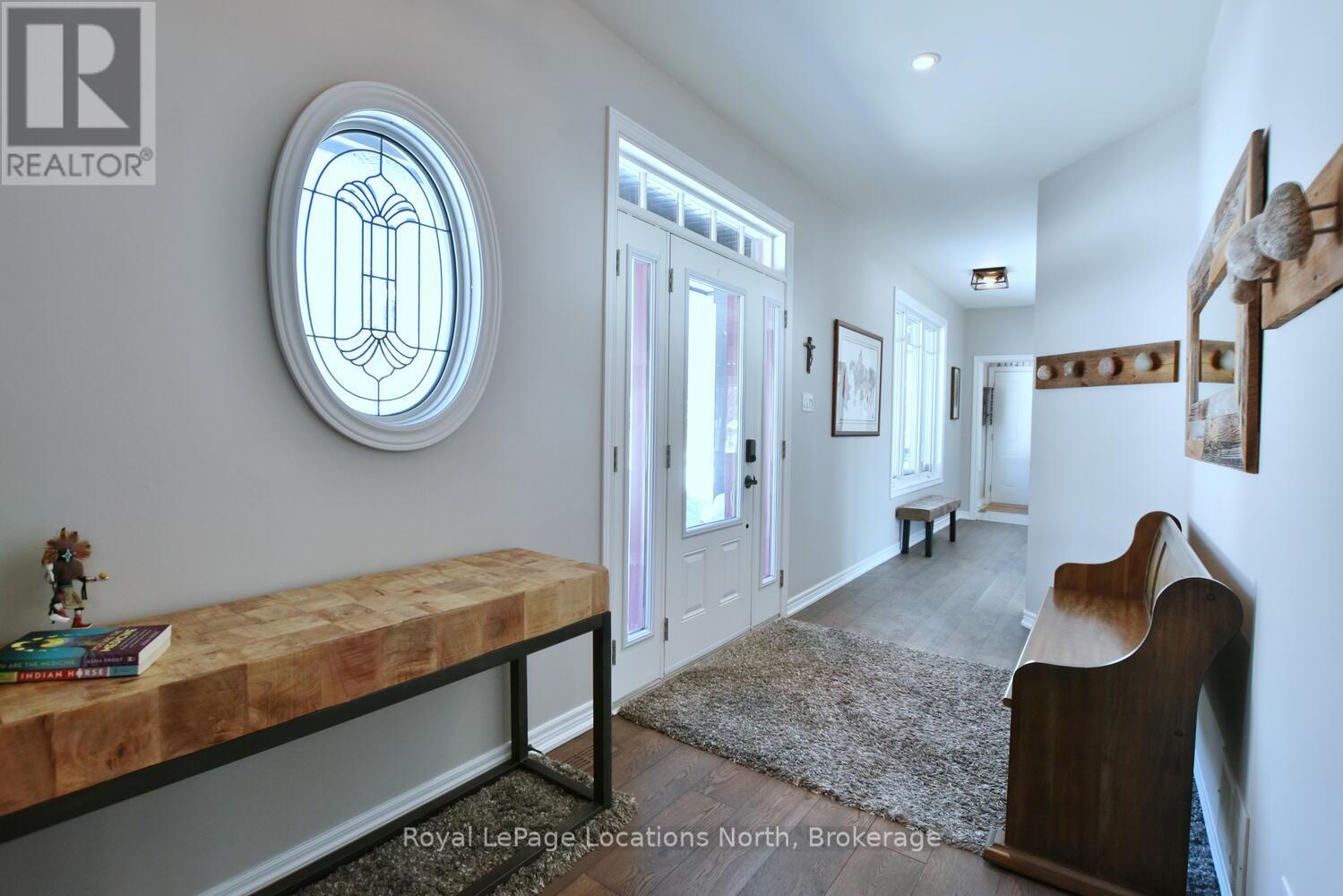 109 Kionontio Trail, Blue Mountains, Ontario  L9Y 0R6 - Photo 6 - X12765142