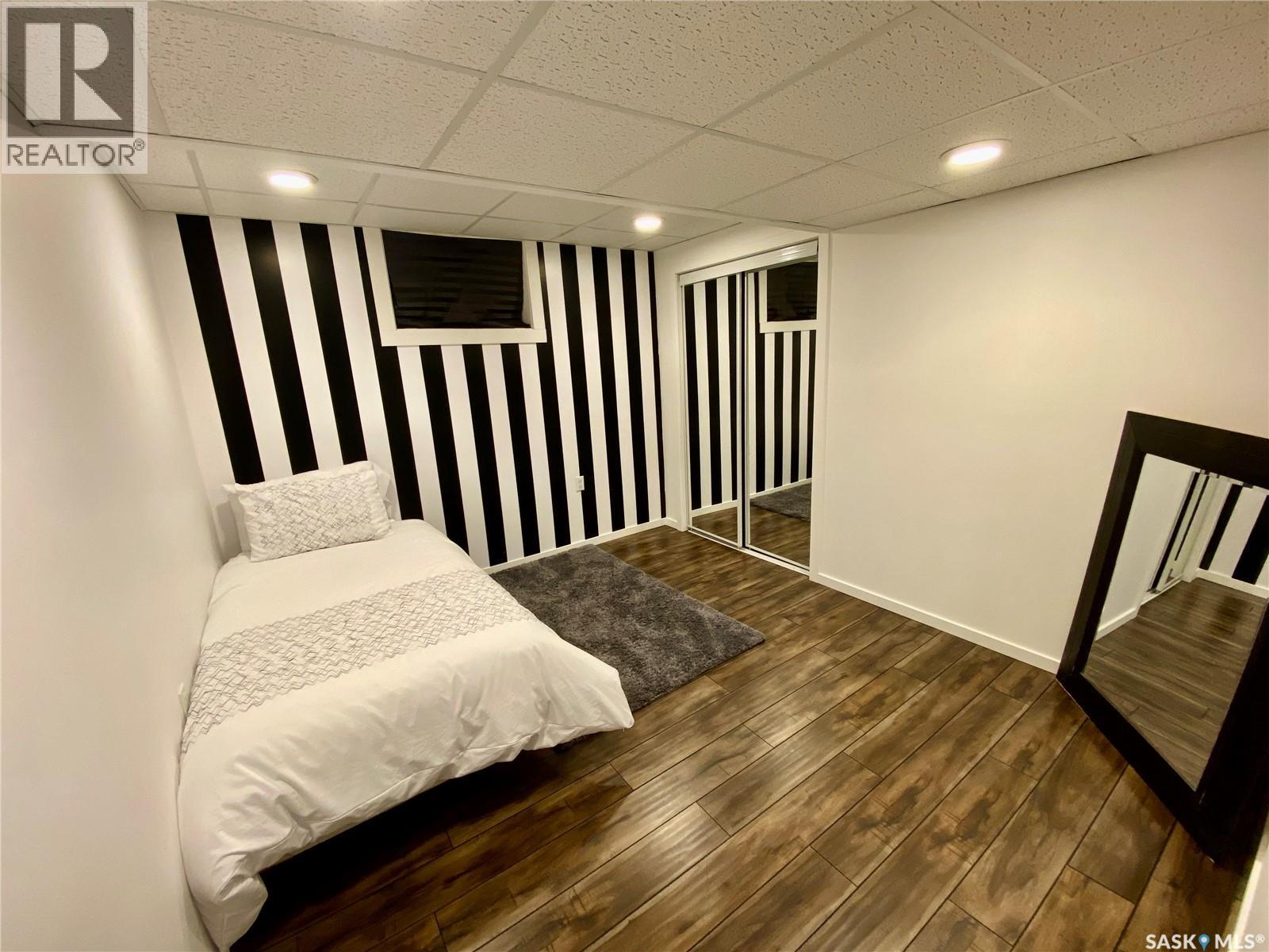 837 Prospect Avenue, Oxbow, Saskatchewan  S0C 2B0 - Photo 25 - SK013776