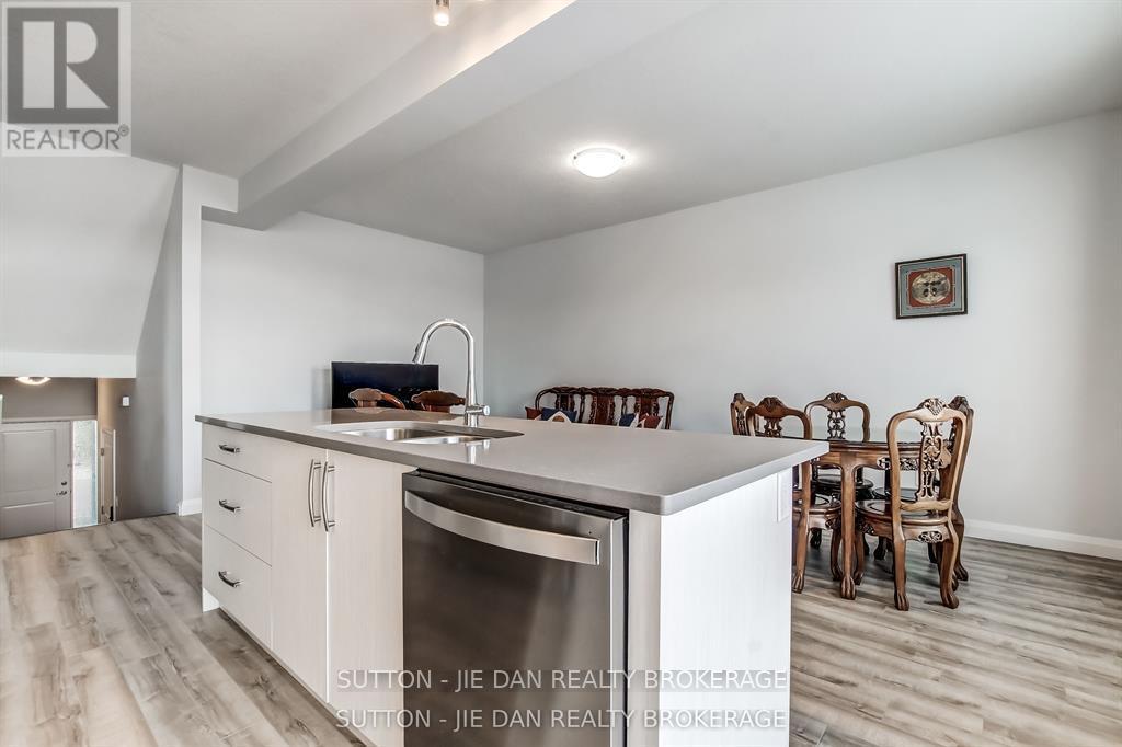 2 - 819 Kleinburg Drive, London North, Ontario  N5X 0N6 - Photo 6 - X12765114