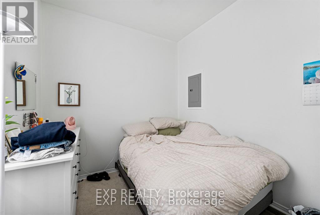 11 Albert Street, Laurentian Hills, Ontario  K0J 1J0 - Photo 12 - X12765070