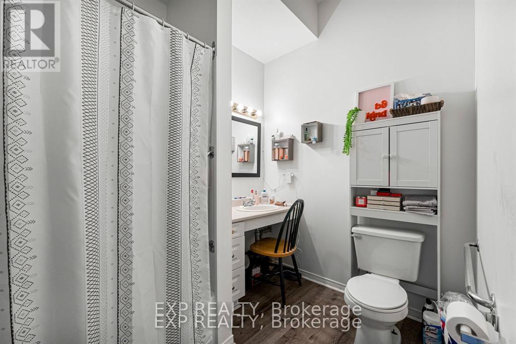 11 Albert Street, Laurentian Hills, Ontario  K0J 1J0 - Photo 13 - X12765070