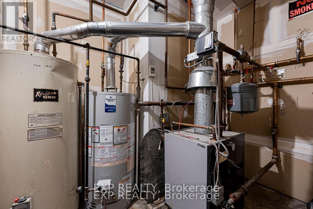 11 Albert Street, Laurentian Hills, Ontario  K0J 1J0 - Photo 21 - X12765070