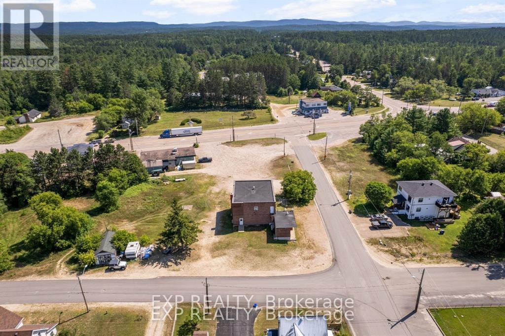 11 Albert Street, Laurentian Hills, Ontario  K0J 1J0 - Photo 28 - X12765070