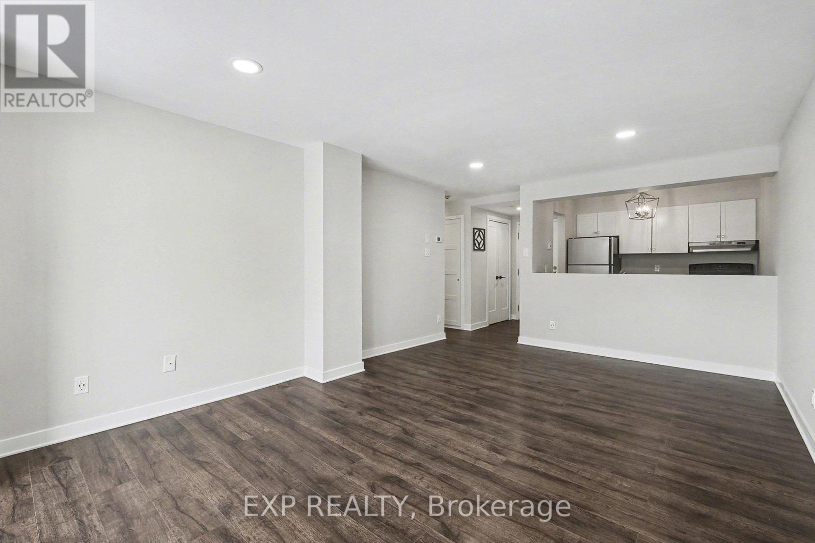 801 - 154 Nelson Street, Ottawa, Ontario  K1N 7R5 - Photo 10 - X12765082