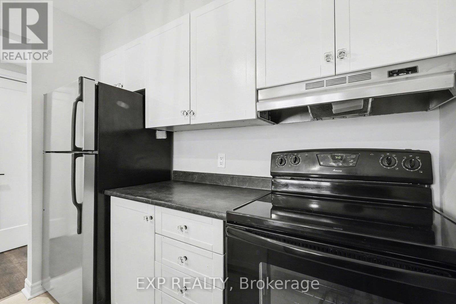 801 - 154 Nelson Street, Ottawa, Ontario  K1N 7R5 - Photo 12 - X12765082