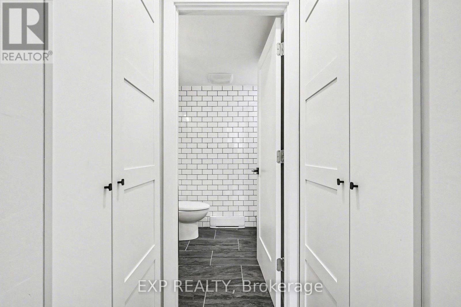 801 - 154 Nelson Street, Ottawa, Ontario  K1N 7R5 - Photo 18 - X12765082