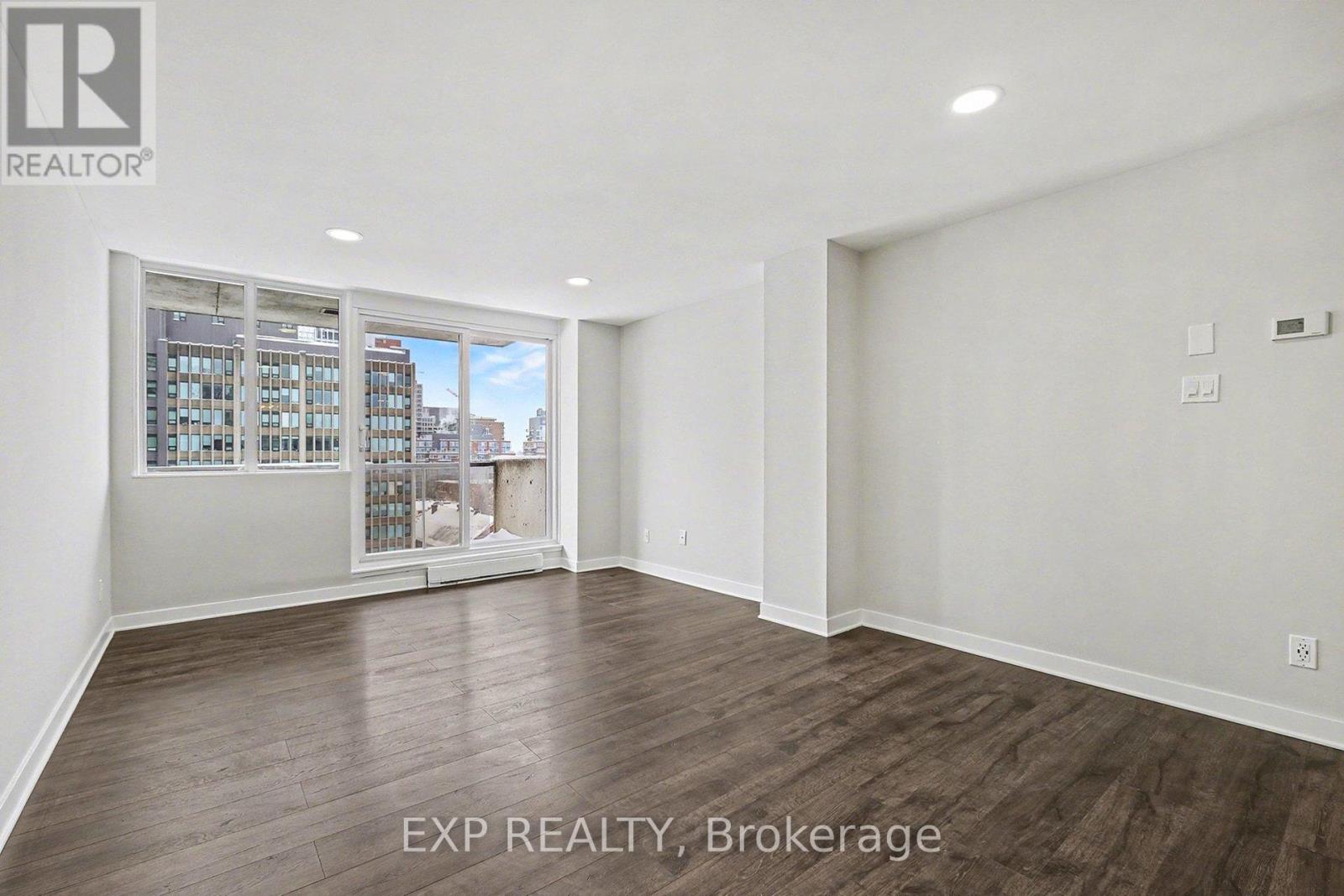 801 - 154 Nelson Street, Ottawa, Ontario  K1N 7R5 - Photo 6 - X12765082