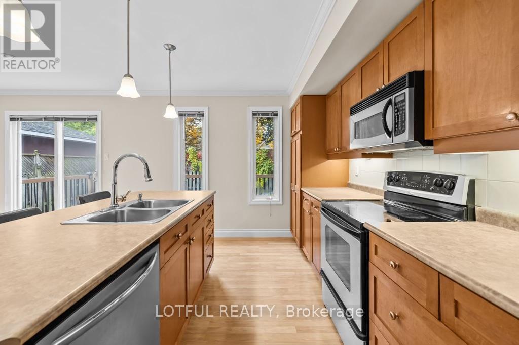 1008 Pinecrest Road, Ottawa, Ontario  K2B 6B5 - Photo 11 - X12765160