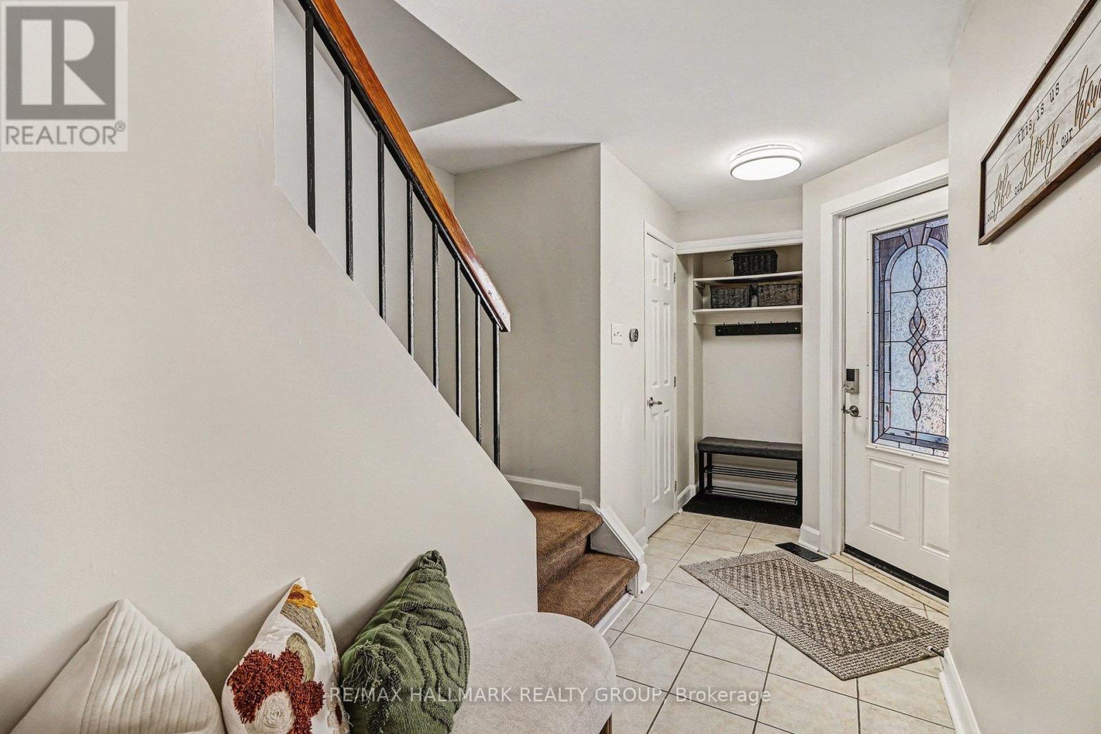 1876 Prestwick Drive, Ottawa, Ontario  K1E 2T4 - Photo 11 - X12765176