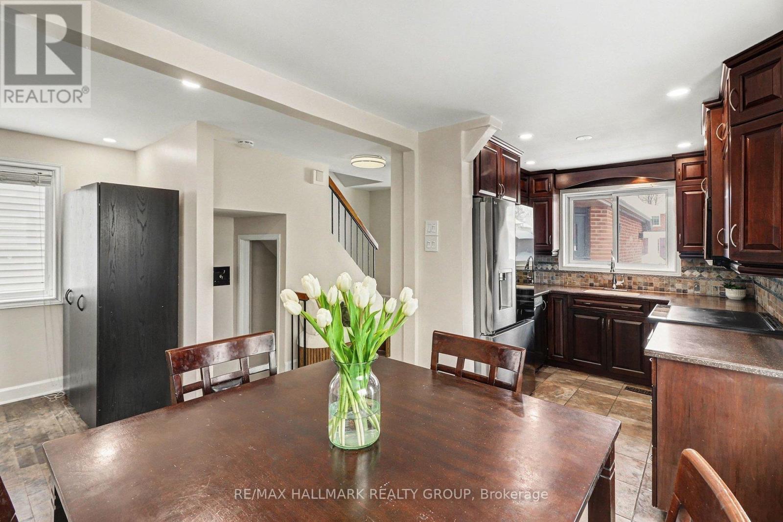 1876 Prestwick Drive, Ottawa, Ontario  K1E 2T4 - Photo 17 - X12765176