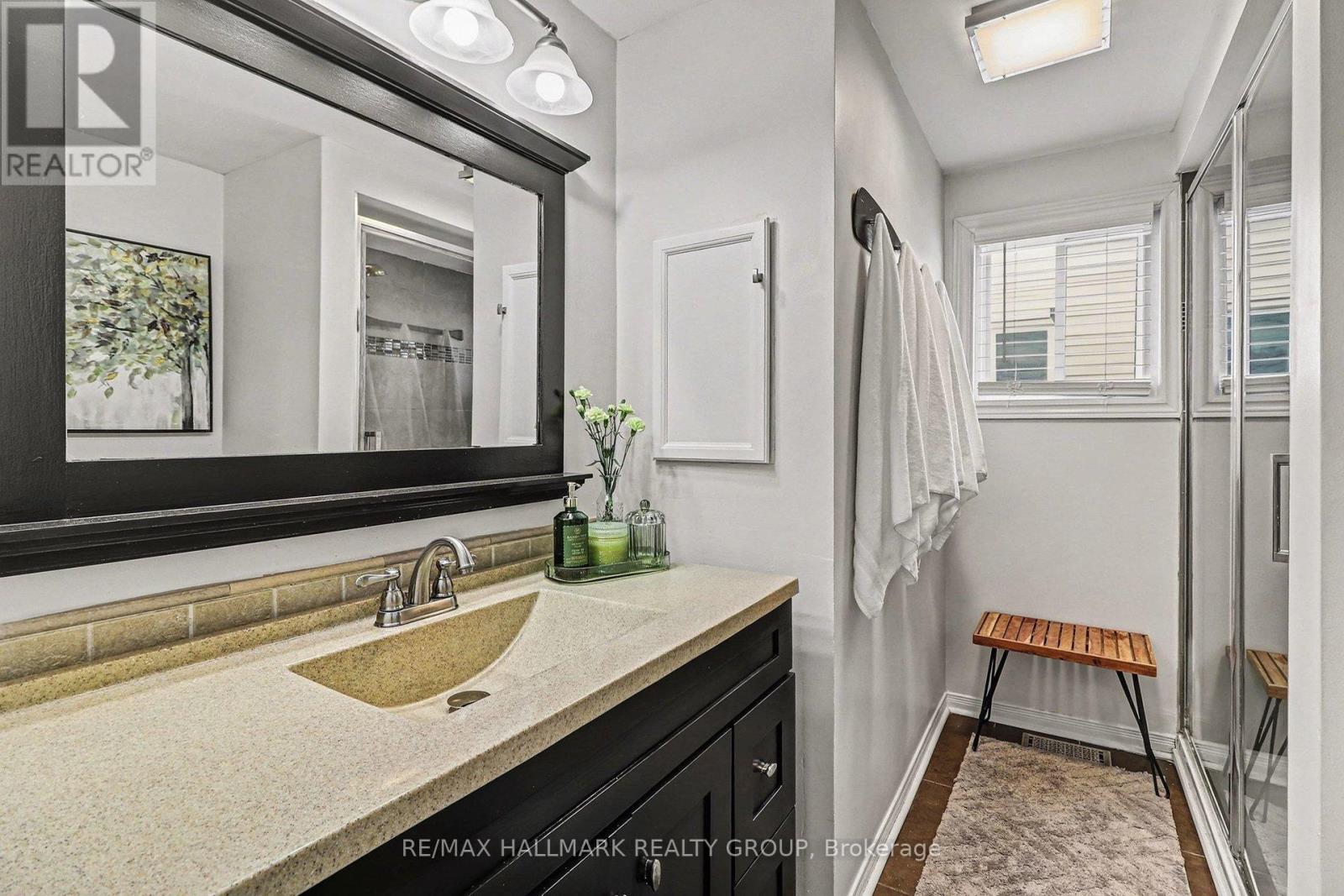 1876 Prestwick Drive, Ottawa, Ontario  K1E 2T4 - Photo 25 - X12765176