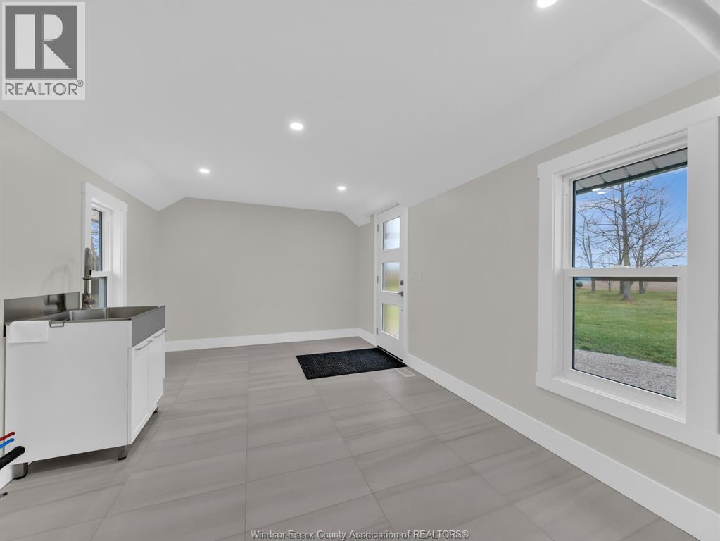 27 Road 7 East, Kingsville, Ontario  N0P 2G0 - Photo 16 - 26002646