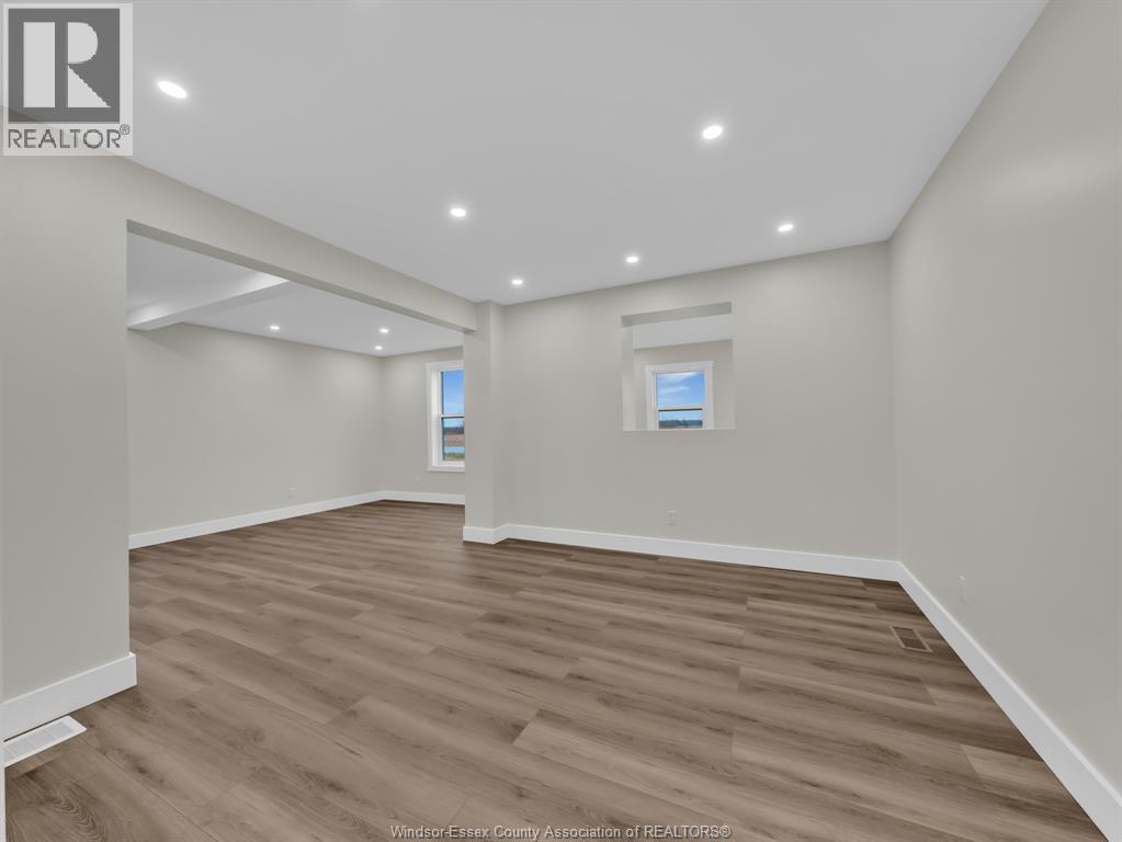 27 Road 7 East, Kingsville, Ontario  N0P 2G0 - Photo 6 - 26002646