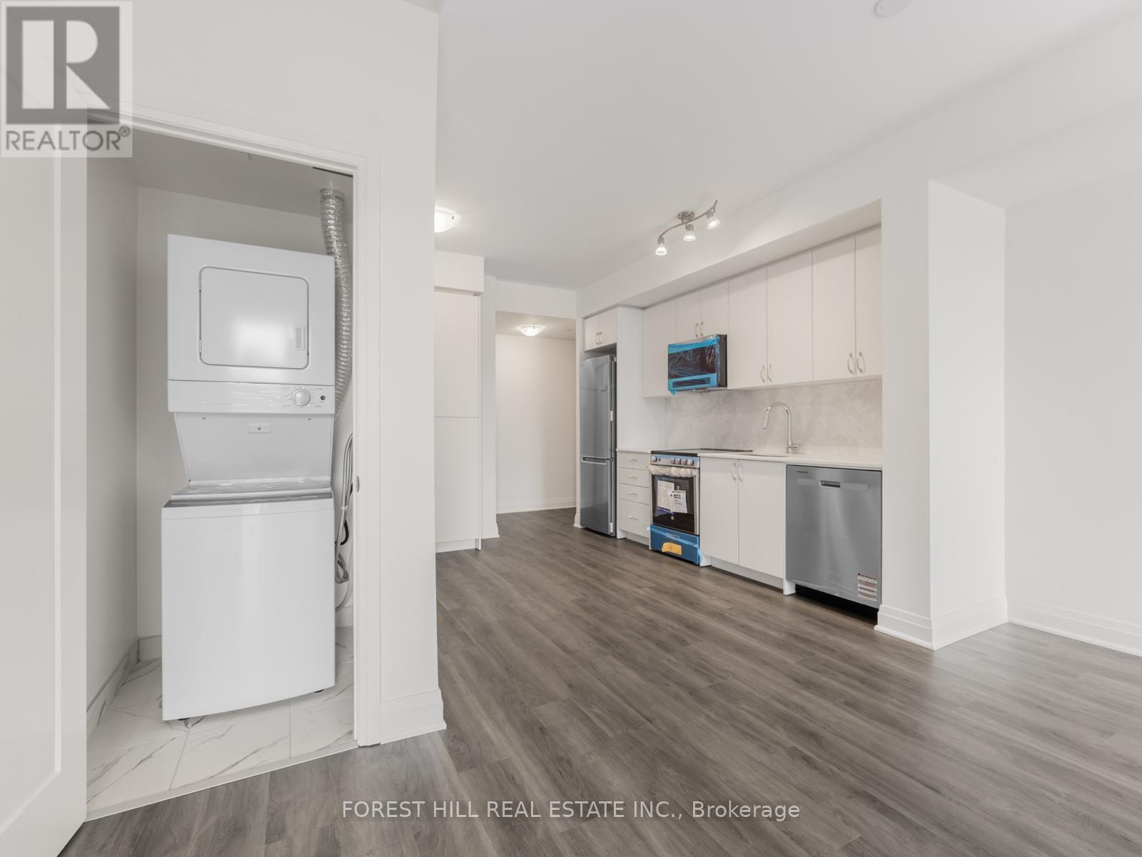406 - 700 Sheppard Avenue W, Toronto (Bathurst Manor), Ontario  M3H 0G5 - Photo 12 - C12763082