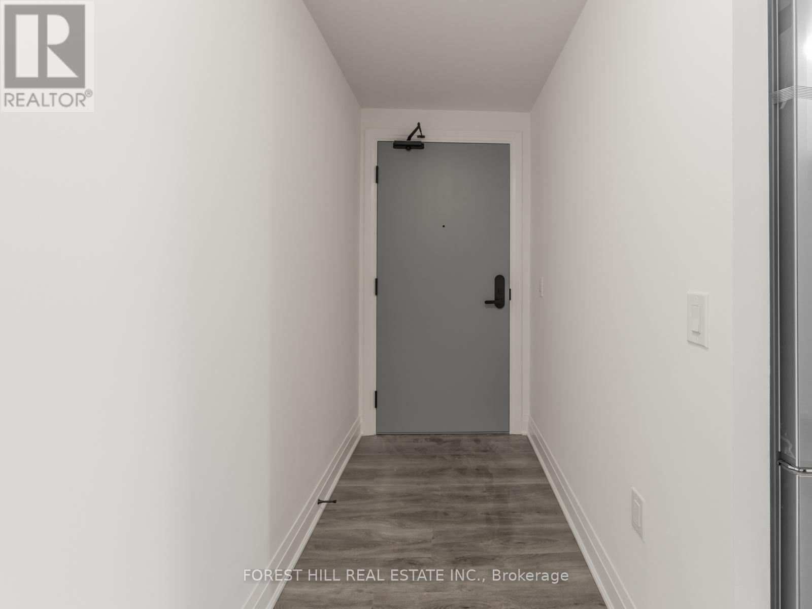 406 - 700 Sheppard Avenue W, Toronto (Bathurst Manor), Ontario  M3H 0G5 - Photo 5 - C12763082