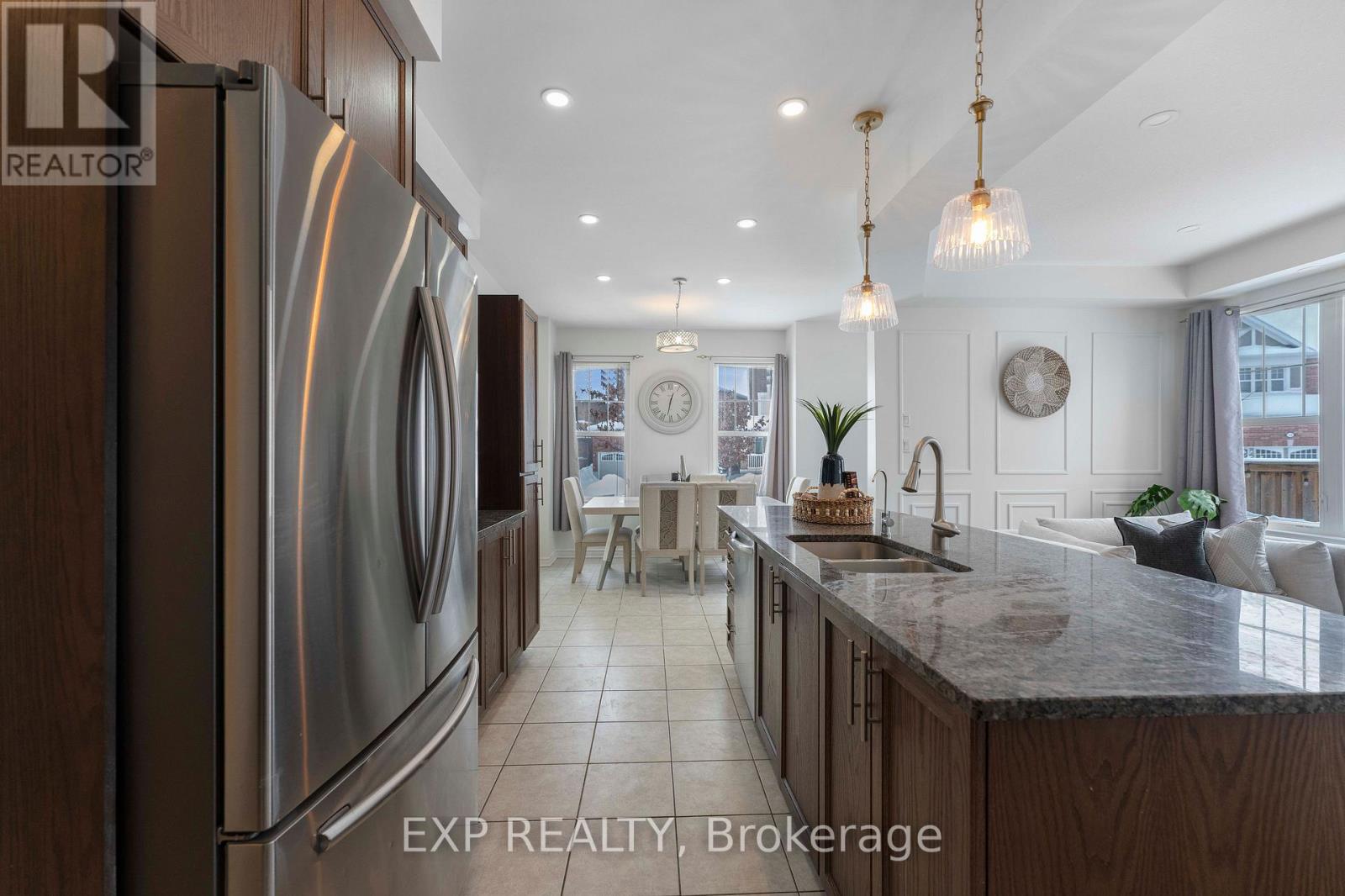 203 Grovehill Crescent, Kitchener, Ontario  N2R 0K9 - Photo 10 - X12725380