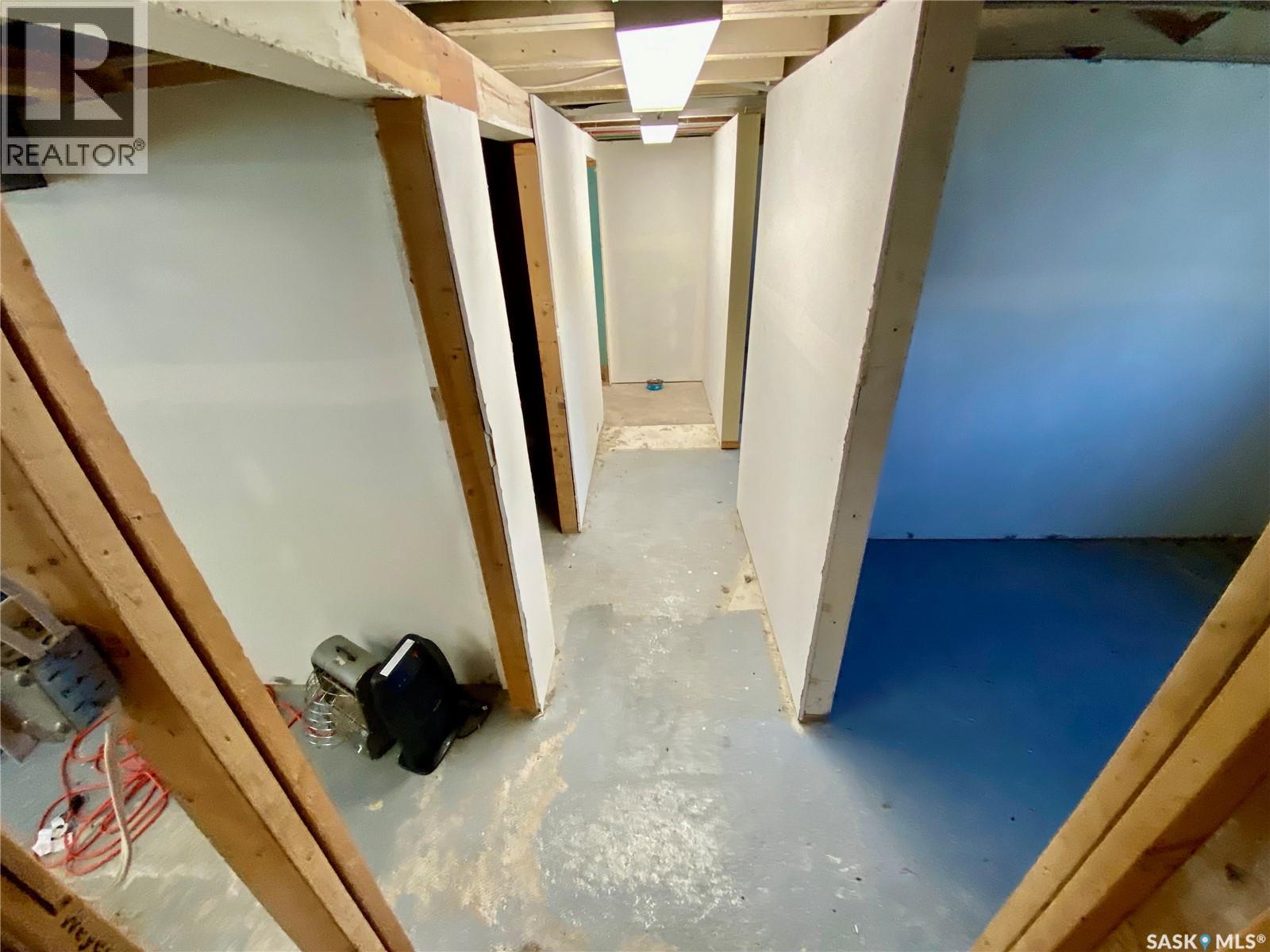 120 3rd Street W, Carnduff, Saskatchewan  S0C 0S0 - Photo 23 - SK011844