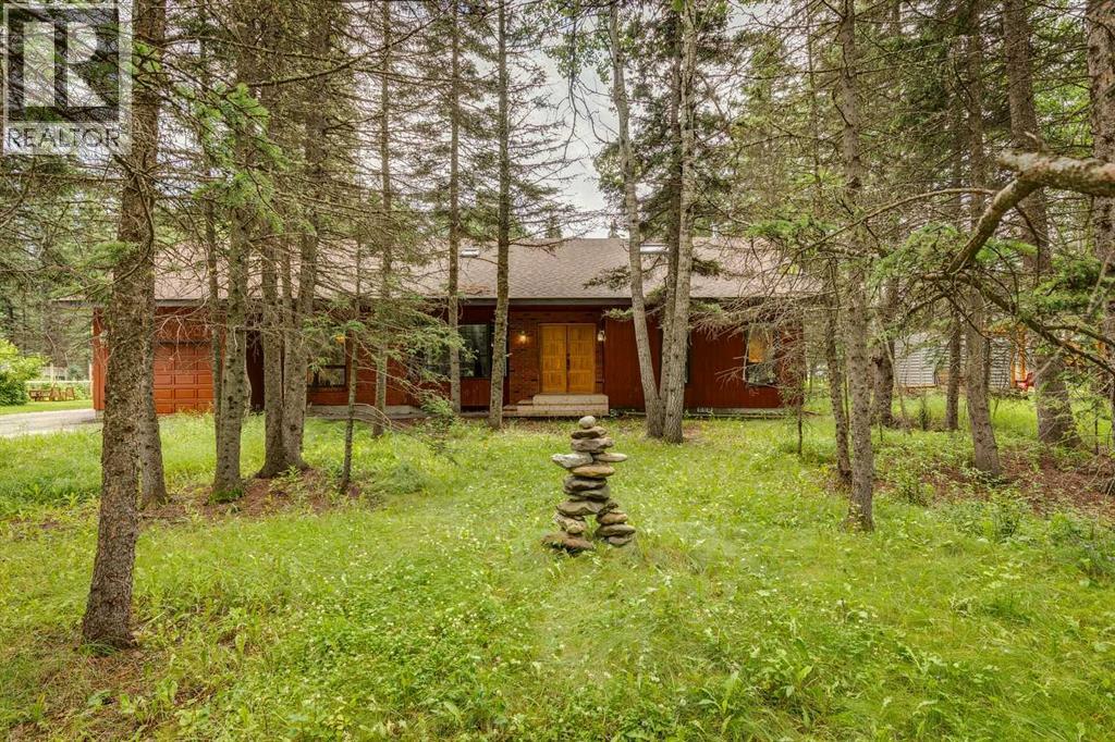 28 Wolf Drive, Rural Rocky View County, Alberta  T3Z 1A3 - Photo 3 - A2278748