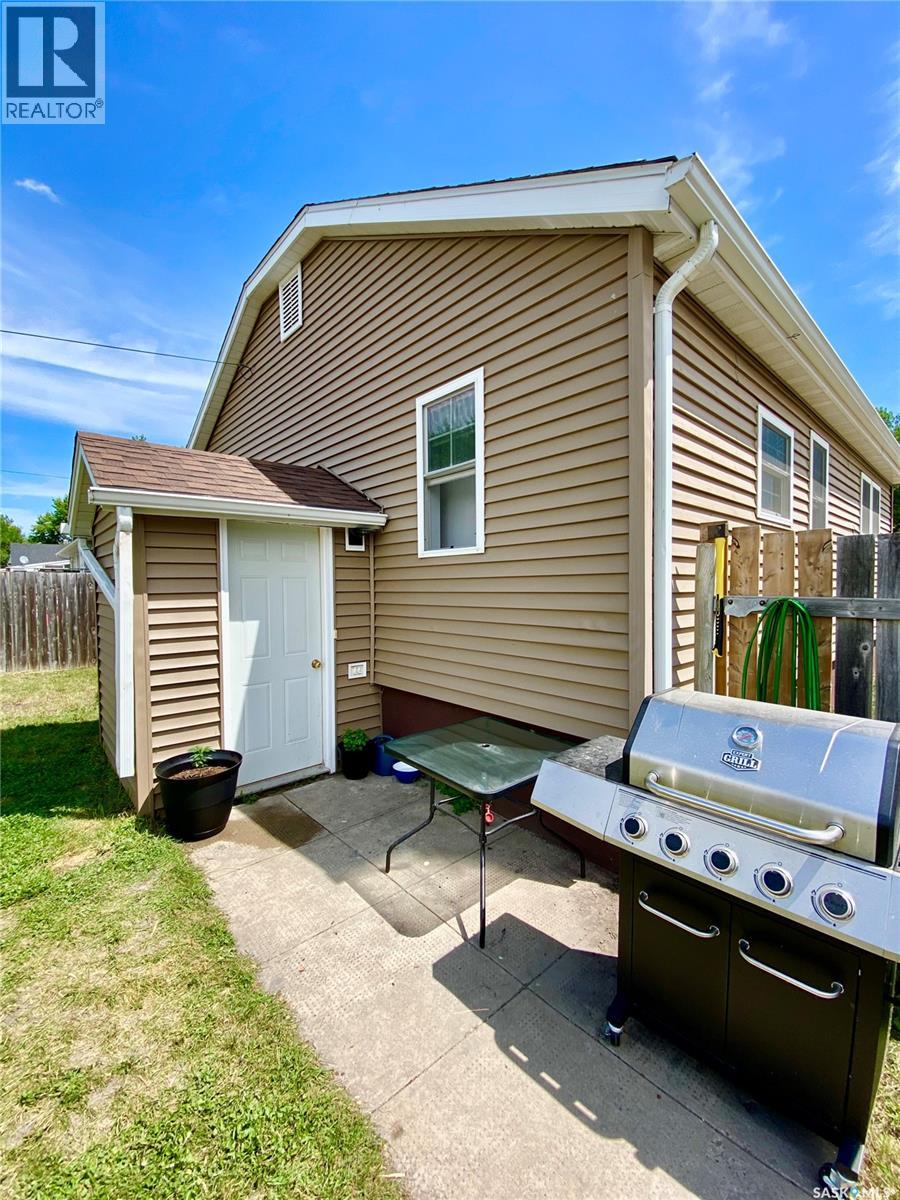 120 3rd Street W, Carnduff, Saskatchewan  S0C 0S0 - Photo 33 - SK011844