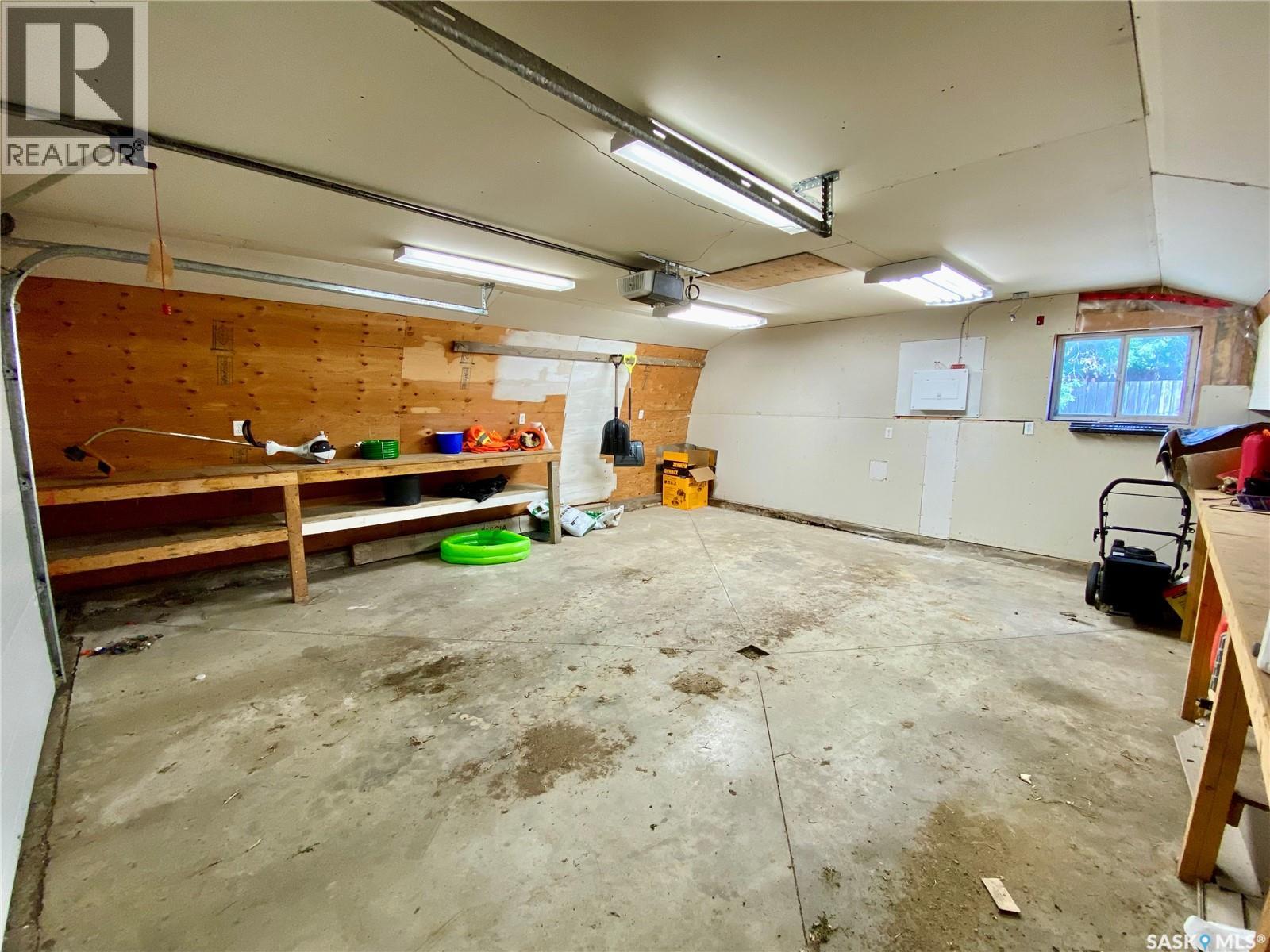 120 3rd Street W, Carnduff, Saskatchewan  S0C 0S0 - Photo 39 - SK011844