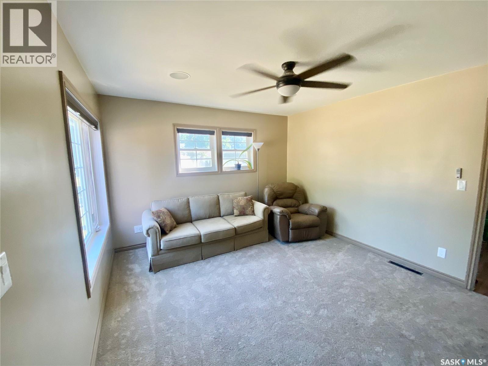 120 3rd Street W, Carnduff, Saskatchewan  S0C 0S0 - Photo 15 - SK011844