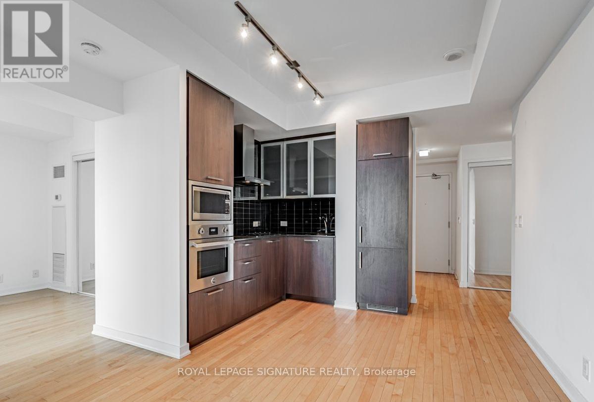 3510 - 14 York Street, Toronto (Waterfront Communities), Ontario  M5J 0B1 - Photo 2 - C12765084