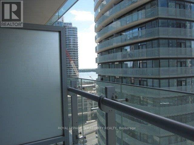 1407 - 14 York Street, Toronto (Waterfront Communities), Ontario  M5J 0B1 - Photo 2 - C12765174