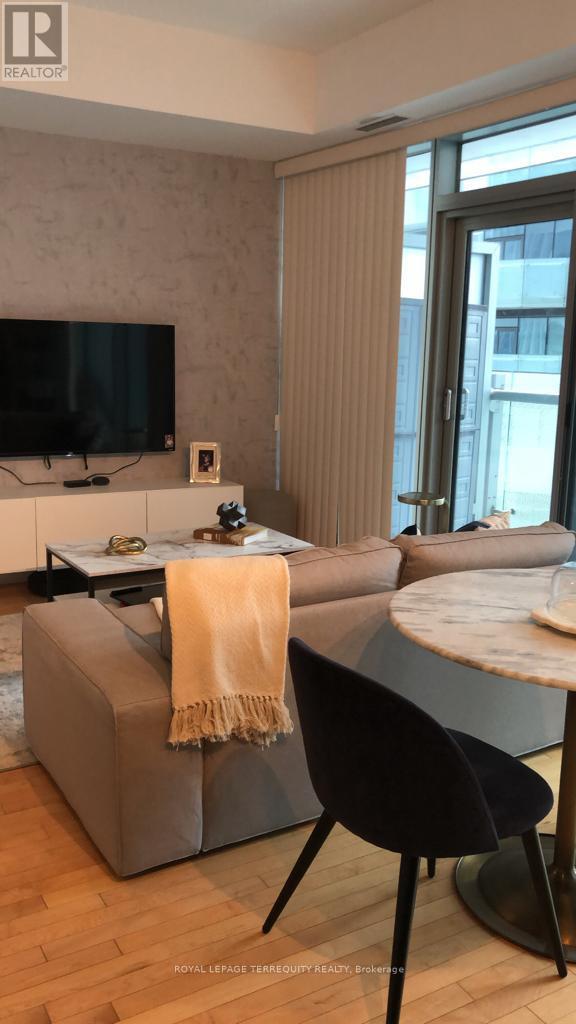 1407 - 14 York Street, Toronto (Waterfront Communities), Ontario  M5J 0B1 - Photo 5 - C12765174