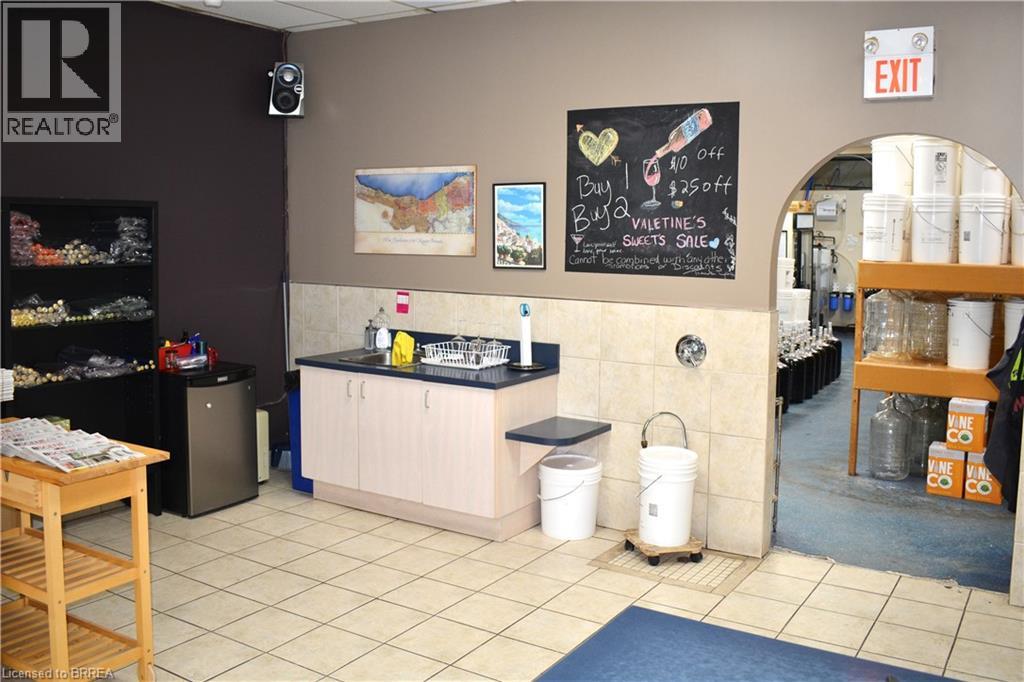 250 King George Road Unit# 7, Brantford, Ontario  N3R 5L5 - Photo 5 - 40801871