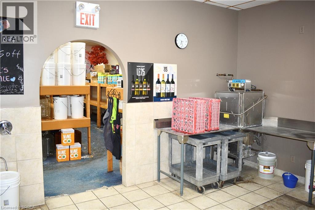 250 King George Road Unit# 7, Brantford, Ontario  N3R 5L5 - Photo 6 - 40801871