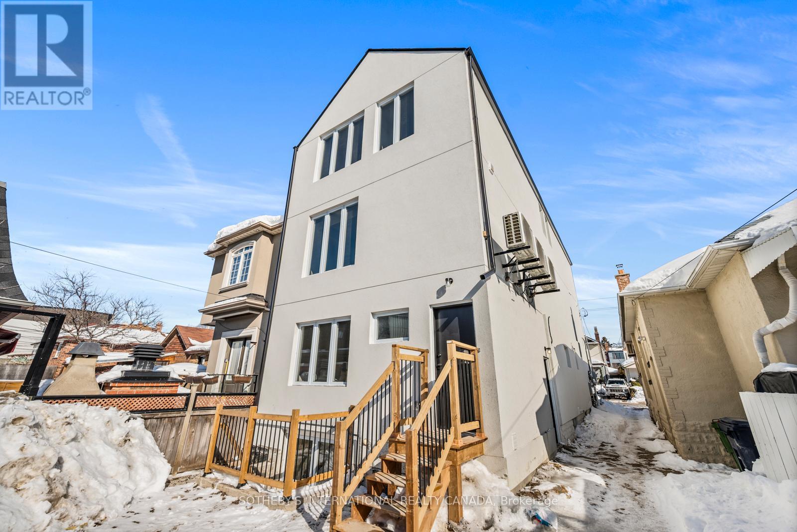 462 Northcliffe Boulevard, Toronto, Ontario  M6E 3L2 - Photo 4 - C12632764