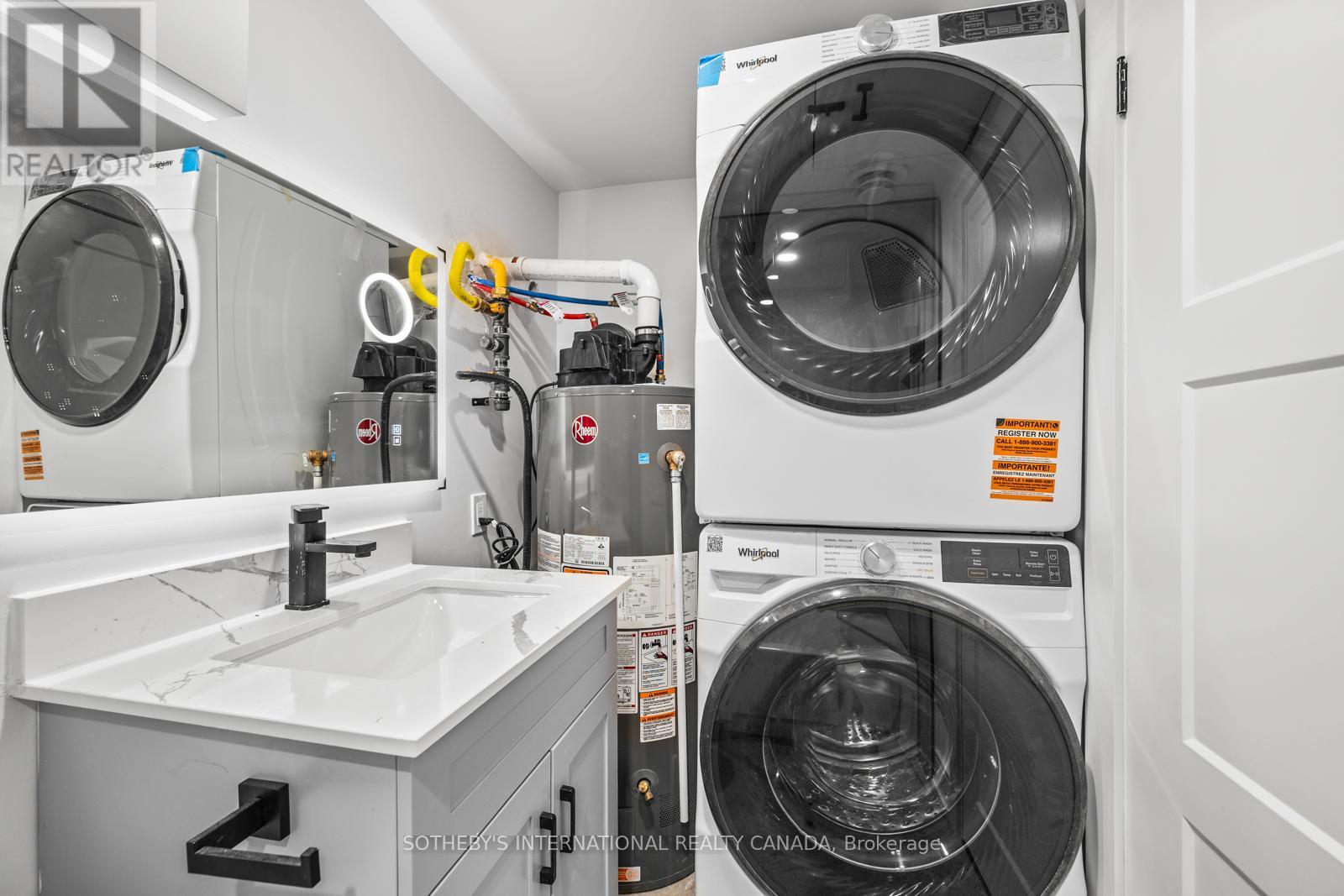 462 Northcliffe Boulevard, Toronto, Ontario  M6E 3L2 - Photo 6 - C12632764