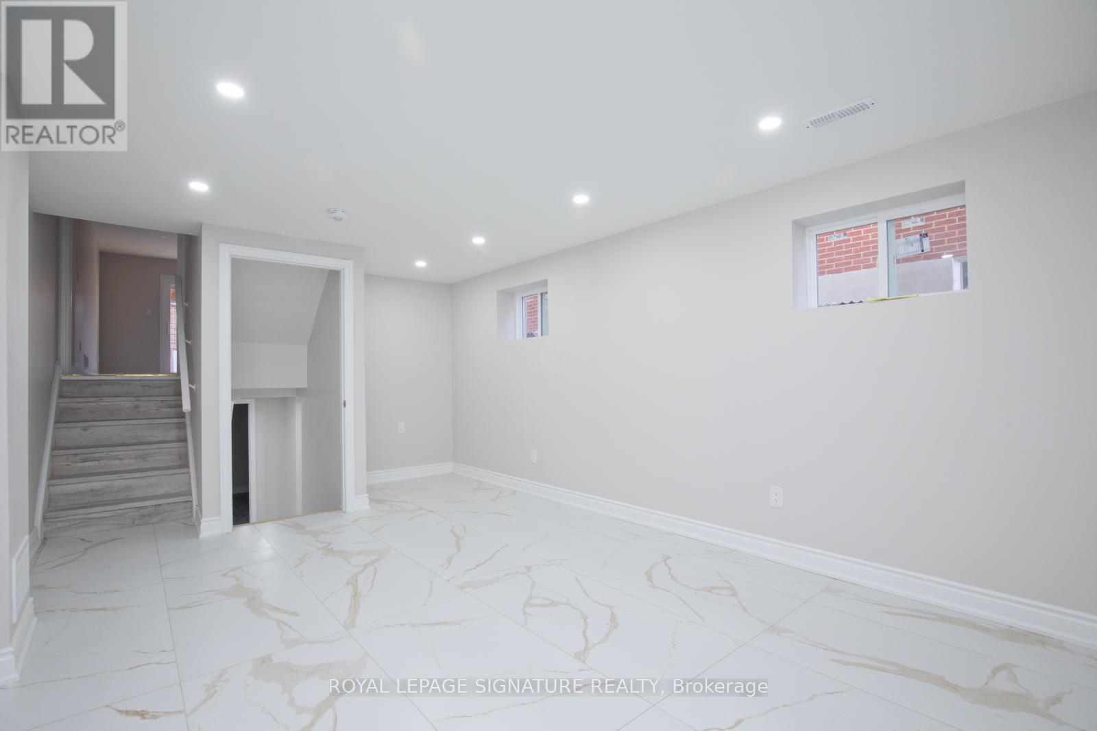 Main - 291 Royal Salisbury Way, Brampton (Madoc), Ontario  L6V 3G4 - Photo 7 - W12765086