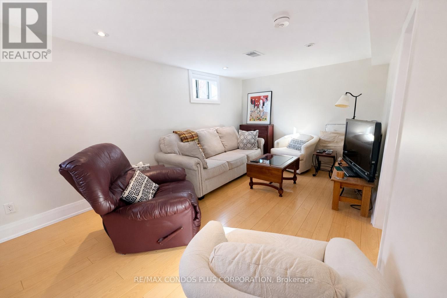 Lower Level - 32 Harrow Drive, Toronto (Brookhaven-Amesbury), Ontario  M6M 2X3 - Photo 3 - W12765100