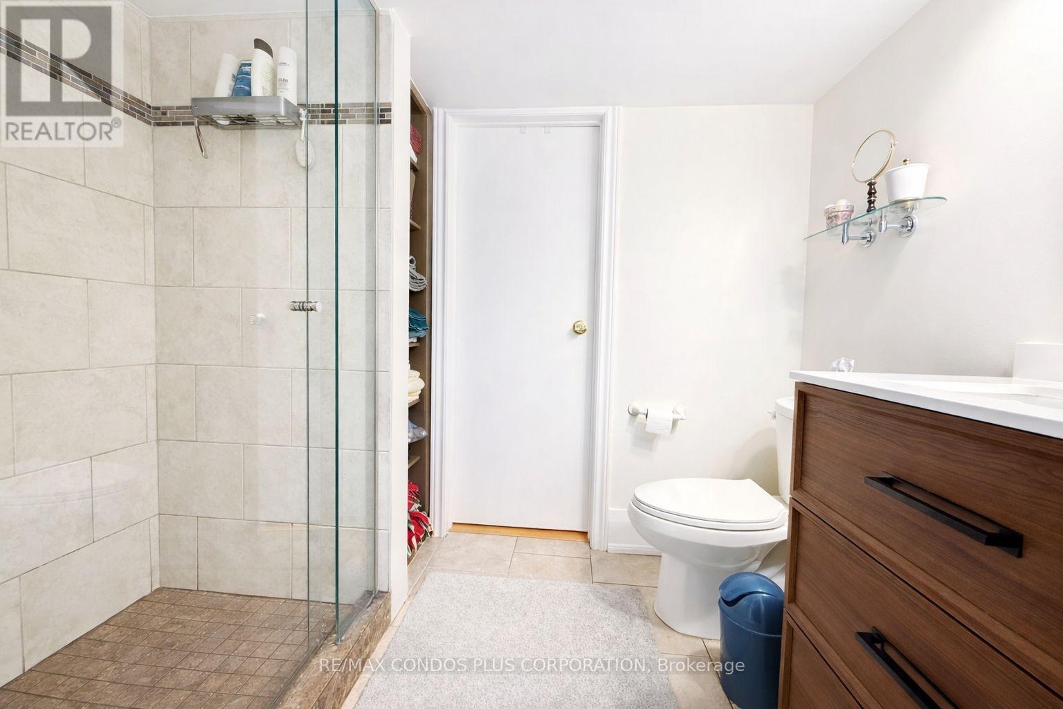 Lower Level - 32 Harrow Drive, Toronto (Brookhaven-Amesbury), Ontario  M6M 2X3 - Photo 9 - W12765100