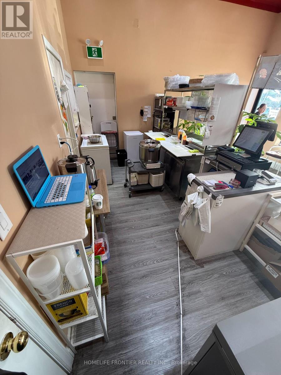 2163 Sixth Line, Oakville (Ro River Oaks), Ontario  L6H 3N7 - Photo 5 - W12765110