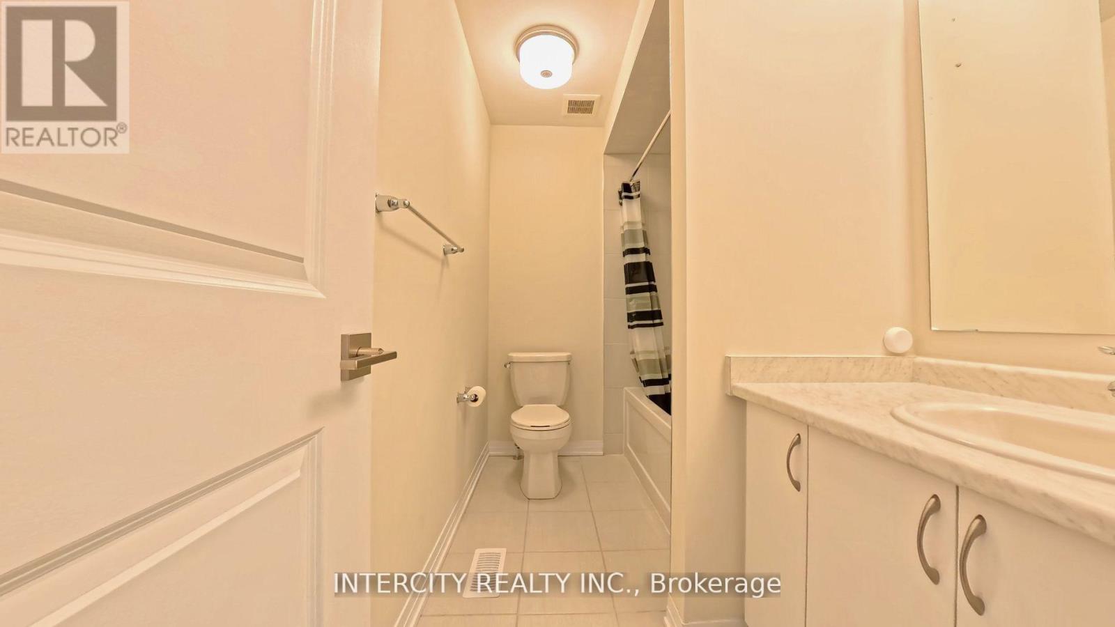 76 Fieldridge Crescent, Brampton (Sandringham-Wellington North), Ontario  L6R 4G6 - Photo 21 - W12765166