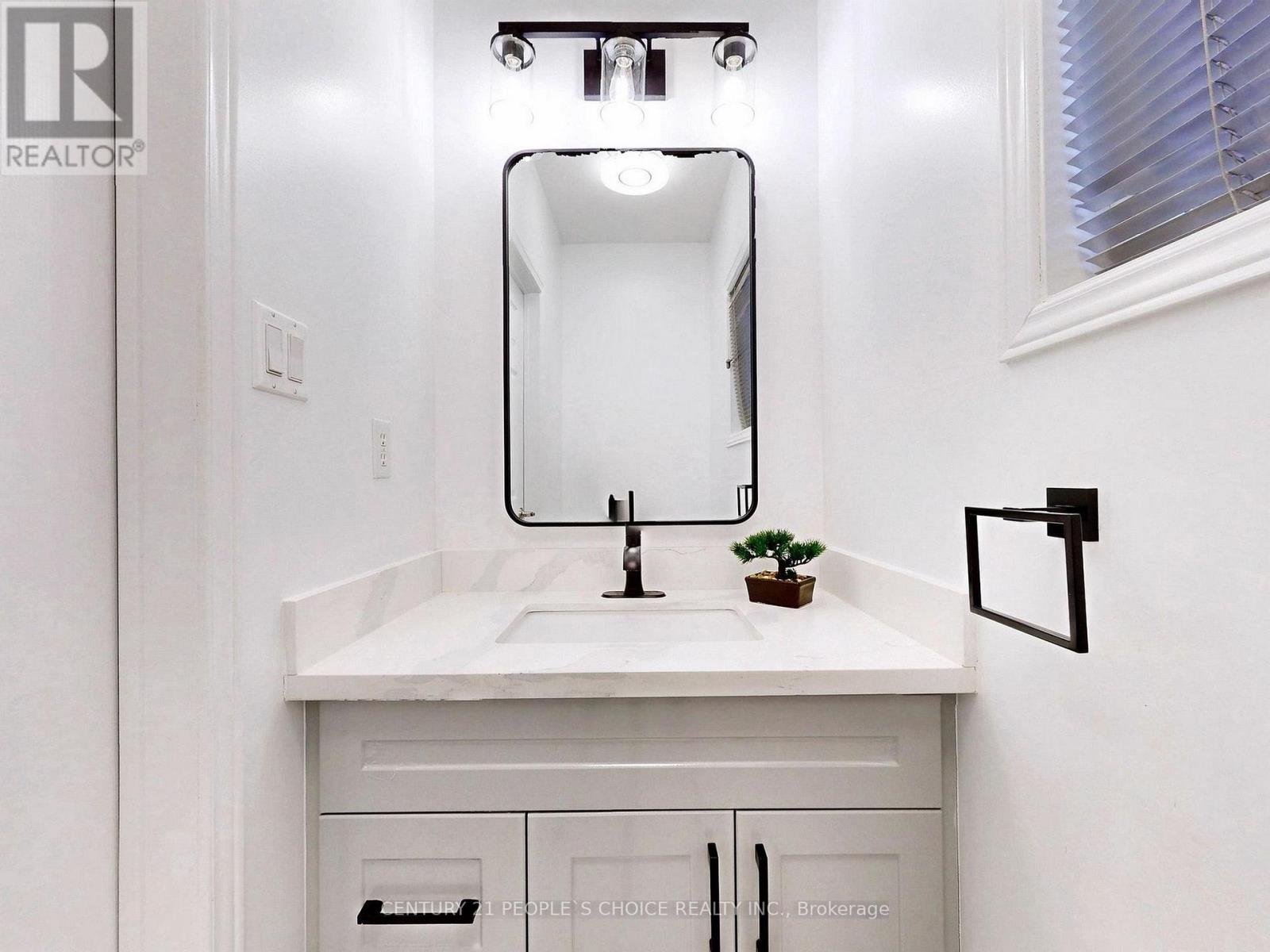 6607 Skipper Way, Mississauga (Meadowvale Village), Ontario  L5W 1P8 - Photo 23 - W12765168