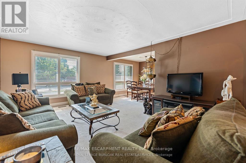 299 Eastdale Boulevard, Hamilton (Stoney Creek), Ontario  L8E 3W9 - Photo 8 - X12765098