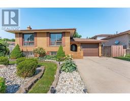 299 EASTDALE BOULEVARD, Hamilton, Ontario