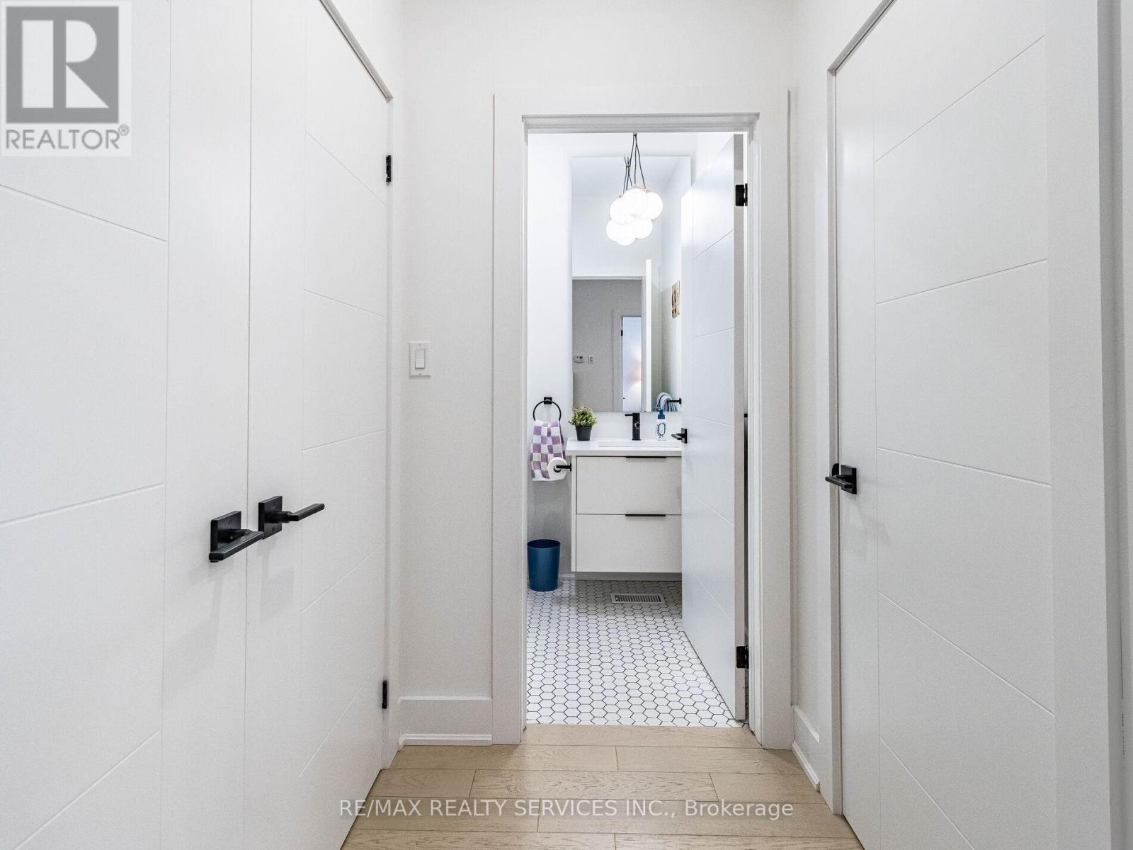 18 Princeton Common Street, St. Catharines, Ontario  L2N 0B7 - Photo 6 - X12765102