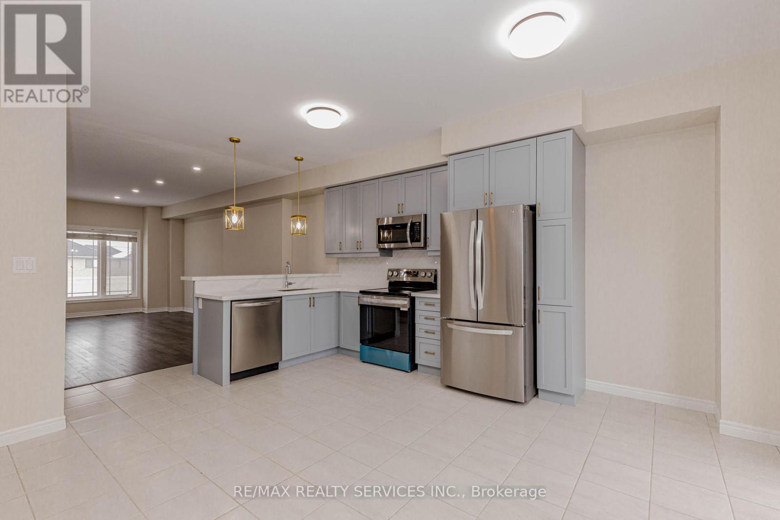 41 Crossings Way N, Hamilton (Stoney Creek), Ontario  L0R 1P0 - Photo 21 - X12765146