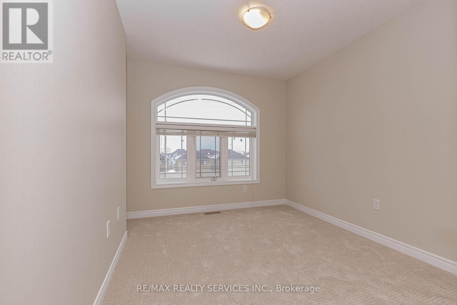 41 Crossings Way N, Hamilton (Stoney Creek), Ontario  L0R 1P0 - Photo 36 - X12765146