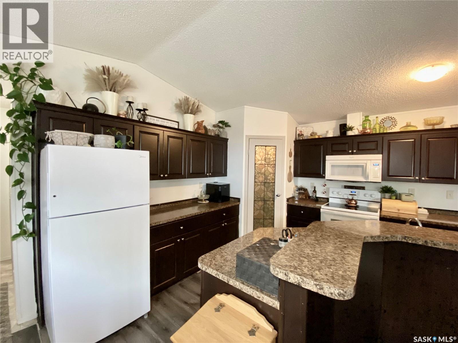 114 3 Street E, Carnduff, Saskatchewan  S0C 0S0 - Photo 6 - SK008308