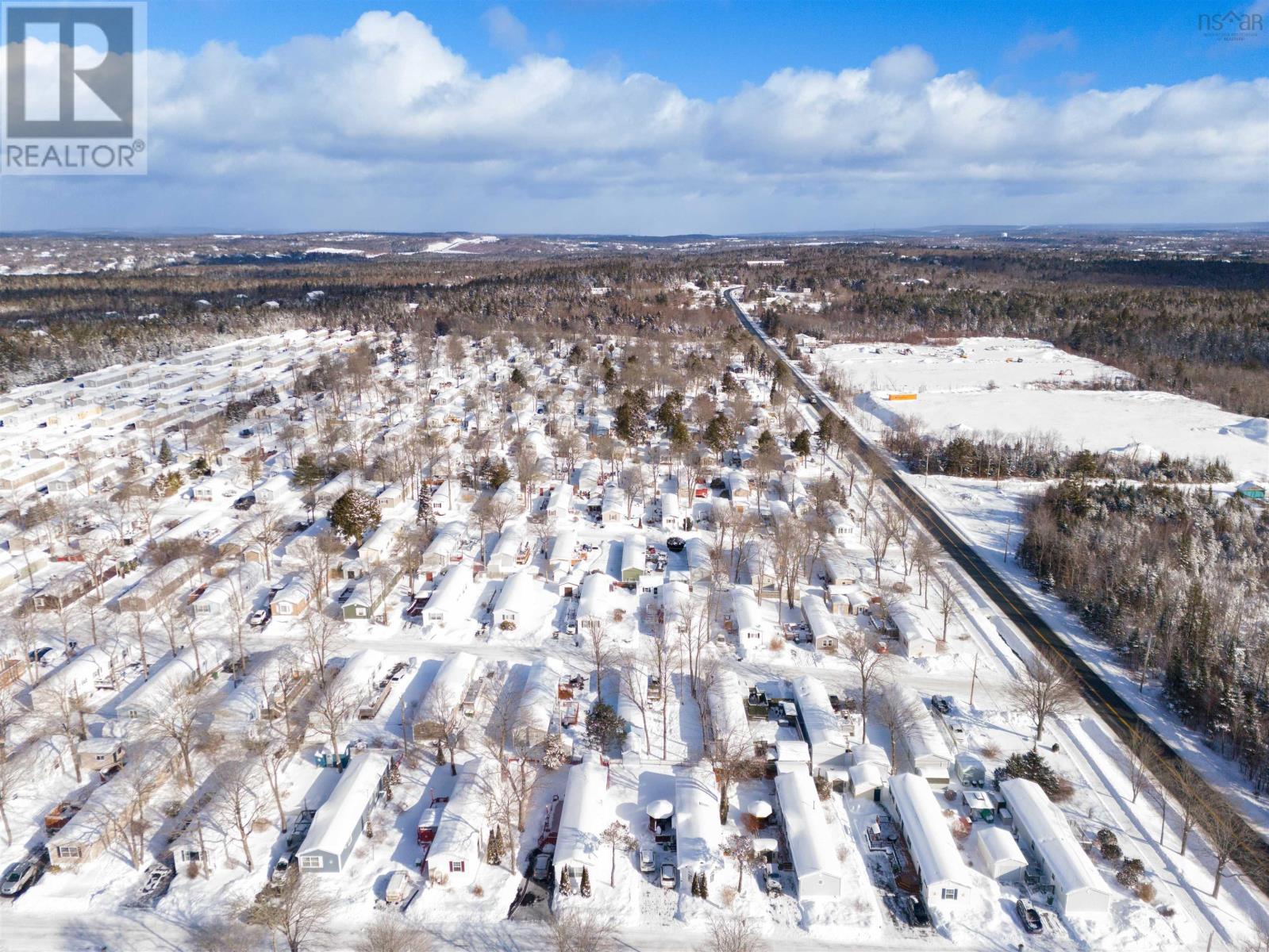 9 Ninth Street, Hammonds Plains, Nova Scotia  B4B 0C9 - Photo 2 - 202602255
