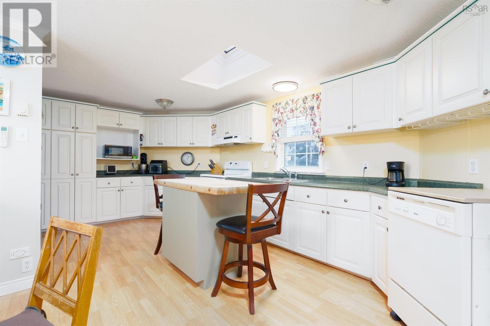 9 Ninth Street, Hammonds Plains, Nova Scotia  B4B 0C9 - Photo 6 - 202602255