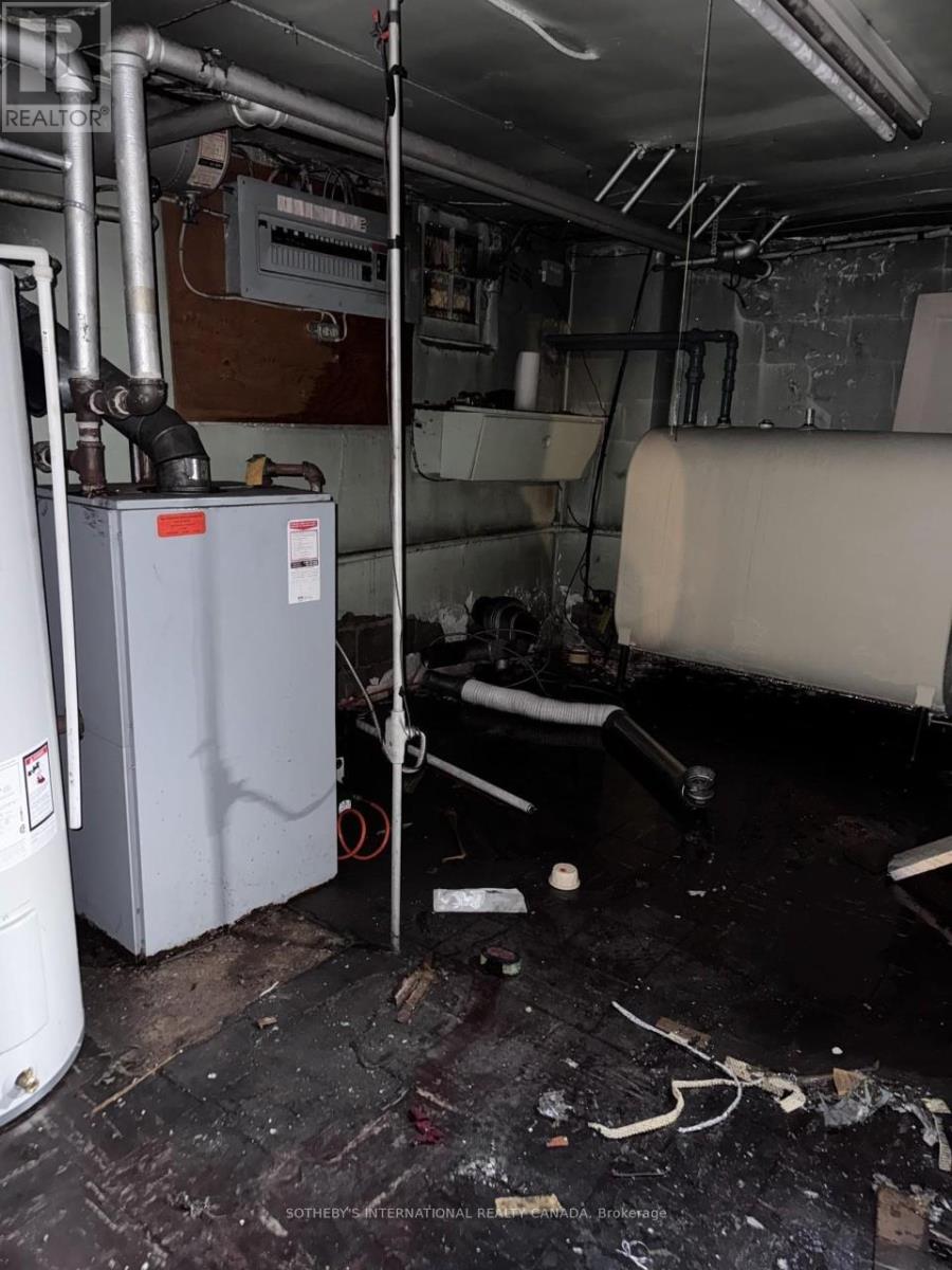 153 Glen Cedar Road, Toronto, Ontario  M6C 3G6 - Photo 6 - C12412584