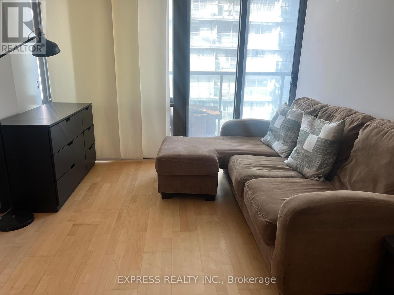 1601 - 38 Grenville Street, Toronto, Ontario  M4Y 1A5 - Photo 8 - C12763270