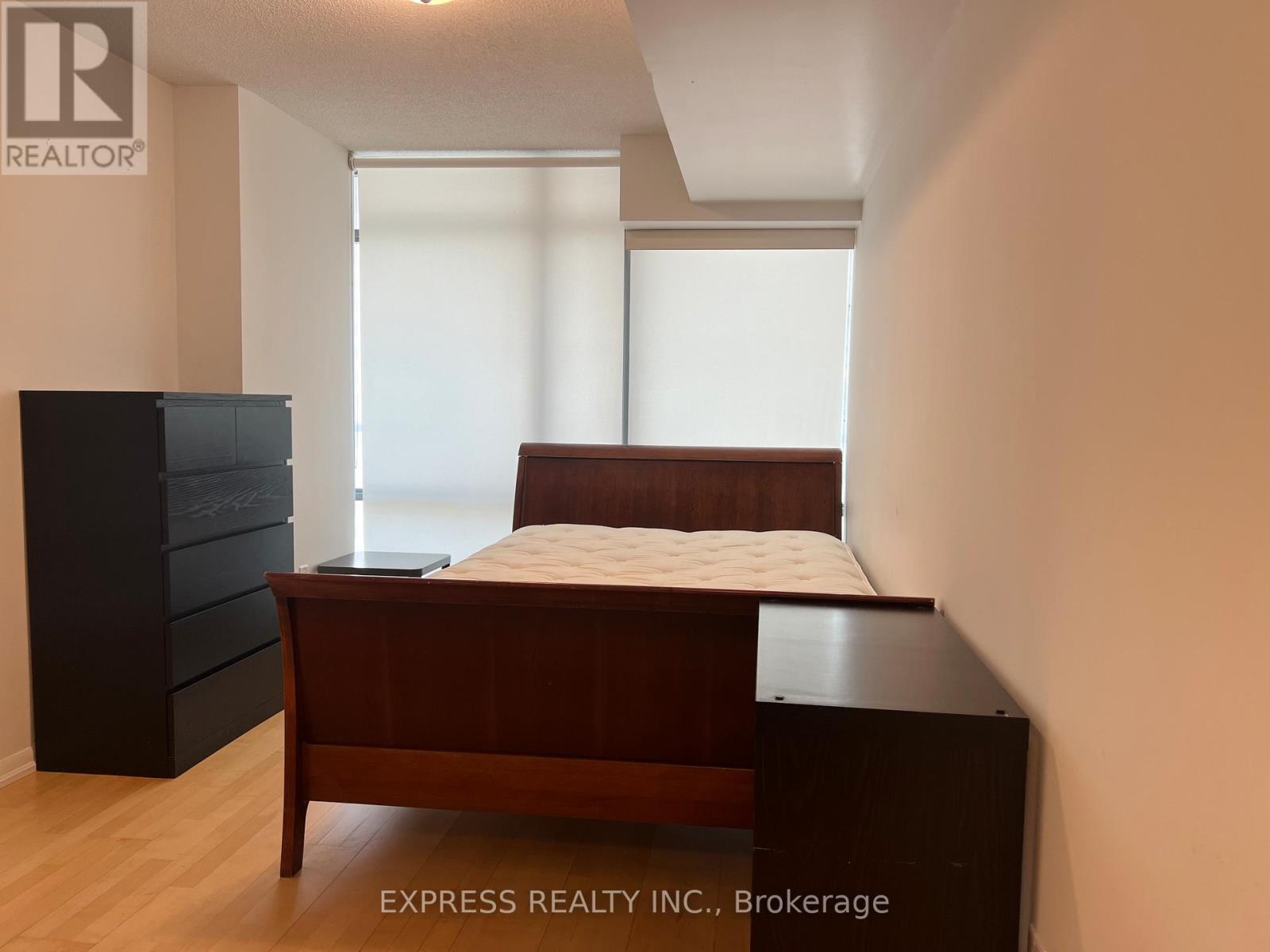 1601 - 38 Grenville Street, Toronto, Ontario  M4Y 1A5 - Photo 3 - C12763270